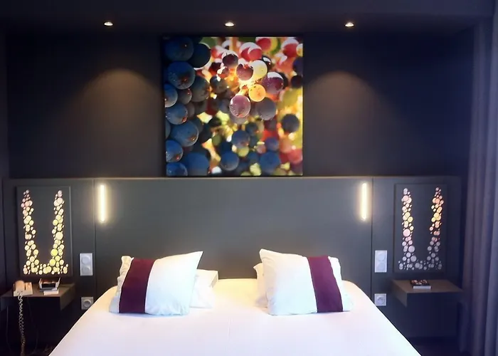 Golf Hotel Colvert - Piscine extérieure et Room Service