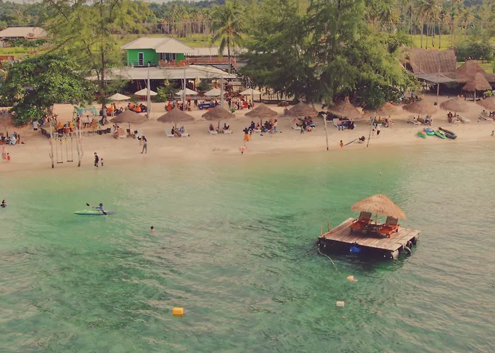 Madu Tiga Beach & Resort