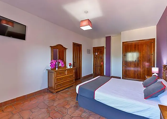Hostal Alfonso XI