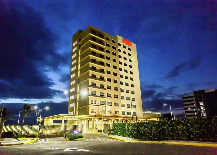 Hampton Inn & Suites By Hilton Puebla