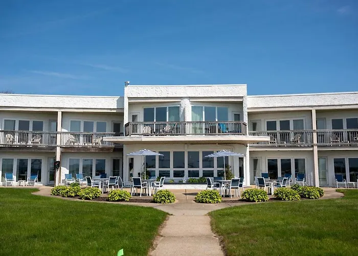 Surf & Sand Beach Motel