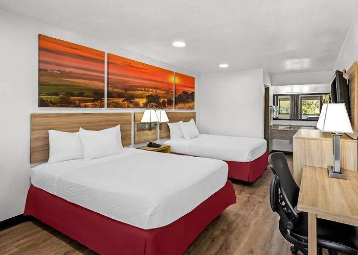 Days Inn By Wyndham Independence