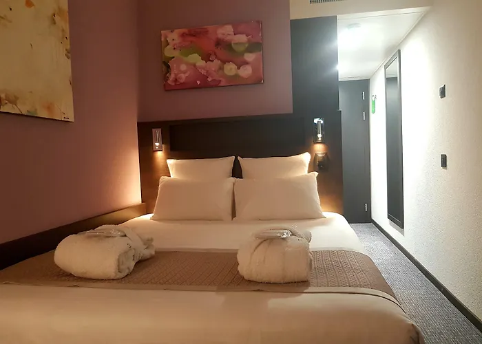 Nash Pratik Hotel