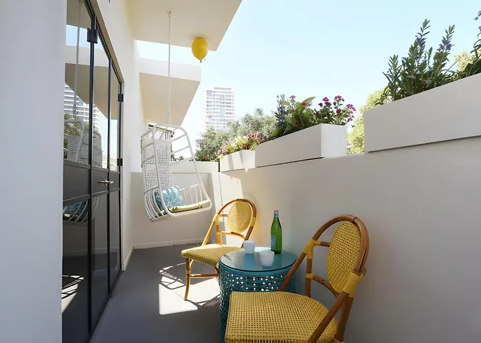 Cucu Hotel