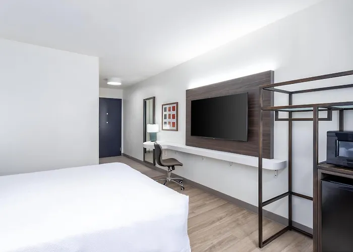 Spark By Hilton Clarion