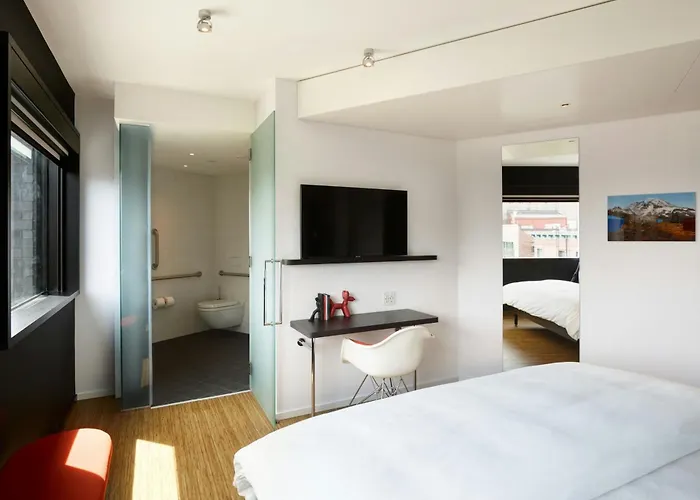 citizenM Seattle Pioneer Square