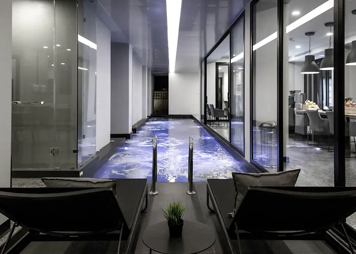 Crew Hotel