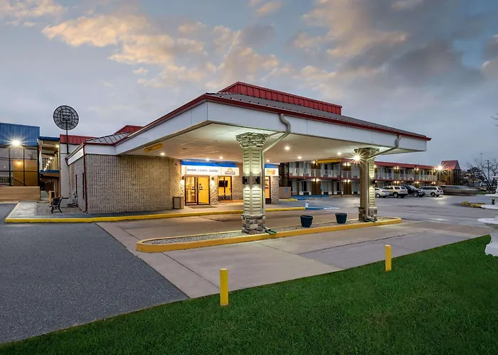 Days Inn By Wyndham Perrysburg Toledo