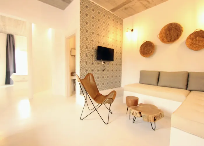 Mesanto Luxury Suites