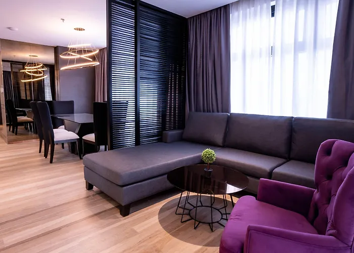 Coro Hotel