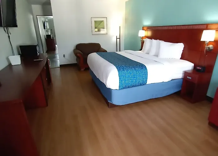 Travelodge By Wyndham Petersburg