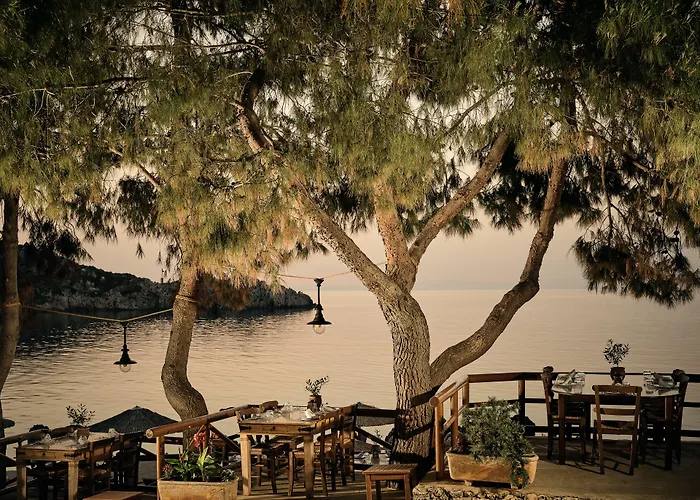 Nobelos Seaside Lodge