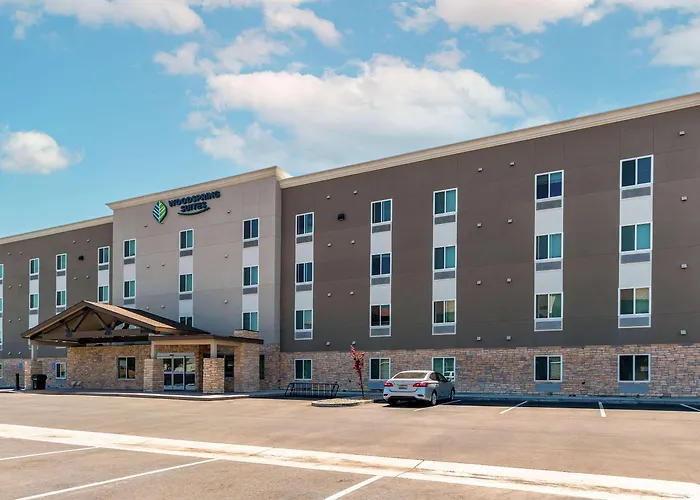 Woodspring Suites Bakersfield Airport