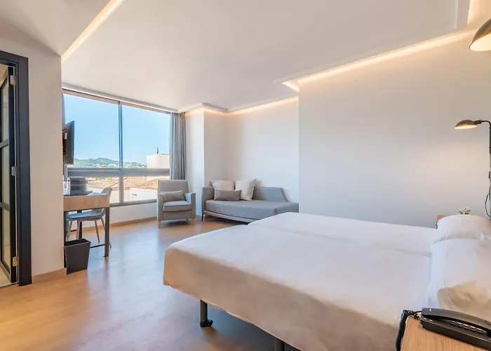 Kyrat Amarac Suites