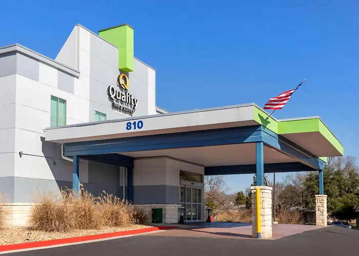 Quality Inn & Suites Elgin