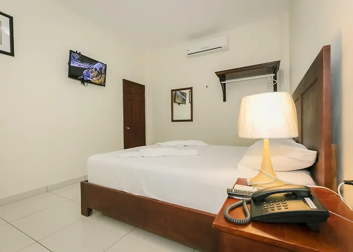 Hotel Mediterraneo Inn