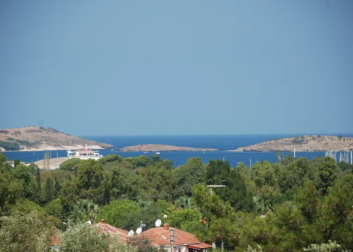 Victoria Hotel And Lounge