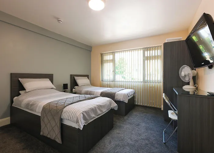Oyo Honeycroft Lodge, Uxbridge