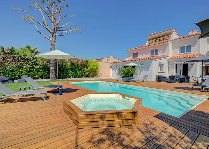 Domaine Le Courti (Adults Only)