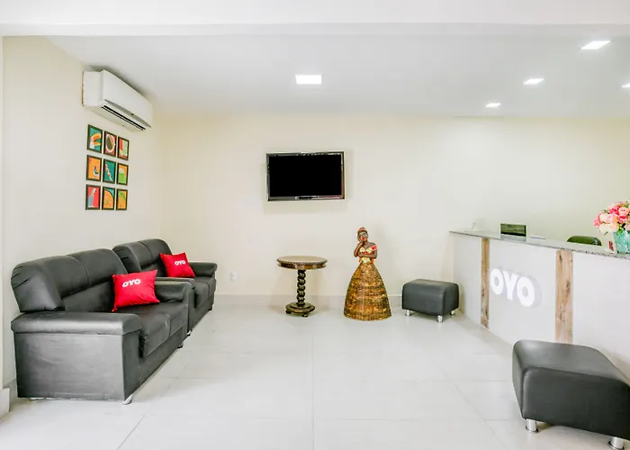 OYO Nobs Hotel, São João de Meriti