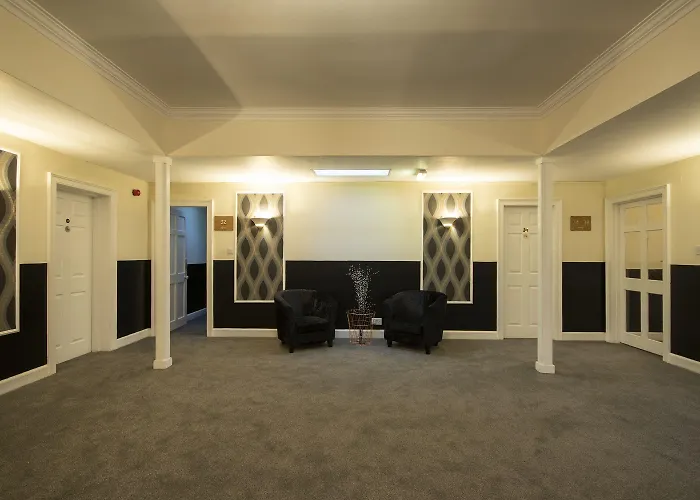 Douglas Arms Hotel