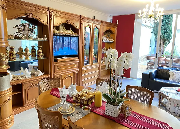 Reims Sherpa Guest House