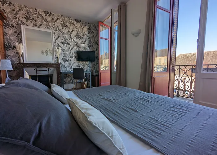 Logis Hotel La Tourelle Du Beffroi