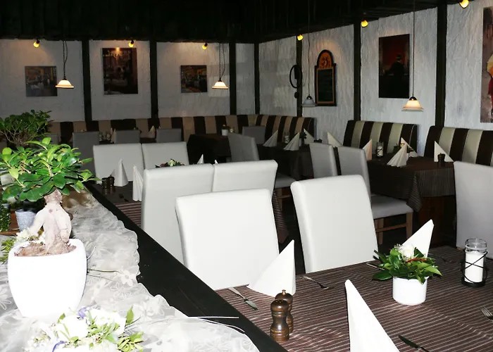 Tuexen Hotel & Restaurant