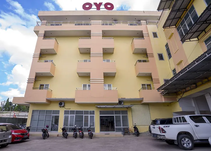 Oyo 2695 D'Es Guest House