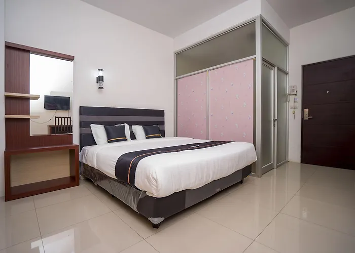 Oyo 2695 D'Es Guest House