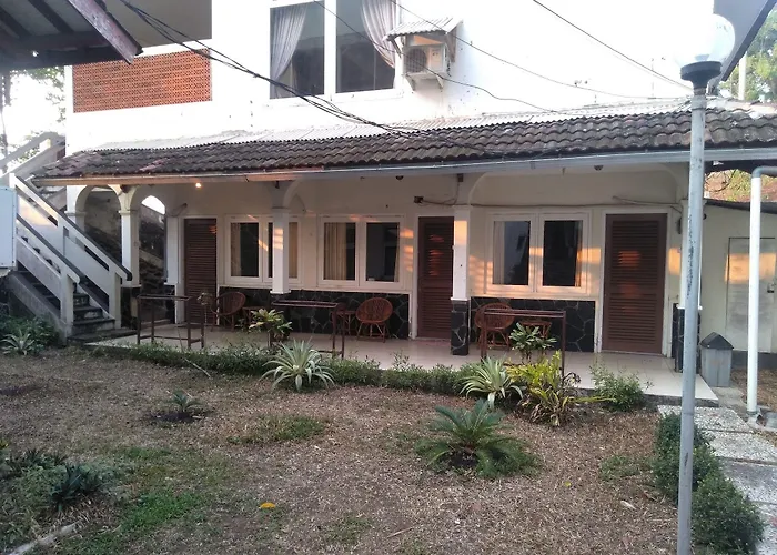 Bunga Ayu Seaside Resort