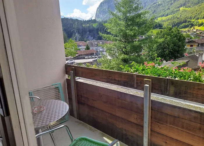 Hotel Sherlock Holmes "Nur 200 M Zur Gondelbahn Hasliberg"