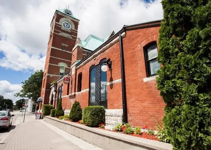 Clocktower Inn