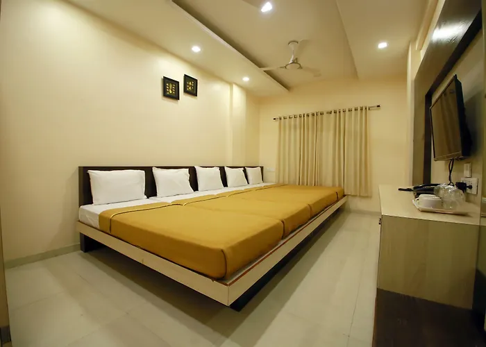 Hotel Madhuri Executive