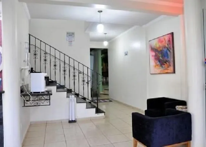 Hotel Carolina 2 - Proximo A Universidade De Uberaba Uniube - Ao Aeroporto Forum De Uberaba - Hospital Mario Palmeirio Ao Hospital Sao Marcos E Hospital Regional