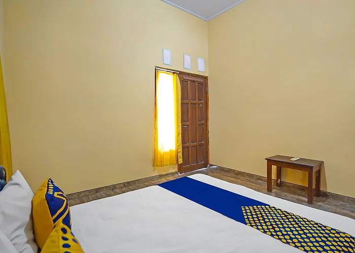 Hotel O Sobat Ijen Traveller Homestay