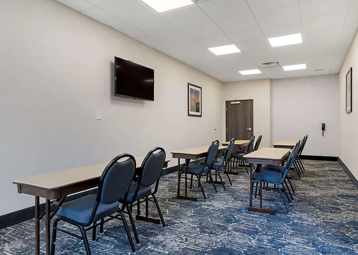 Comfort Suites Paducah Mall Area