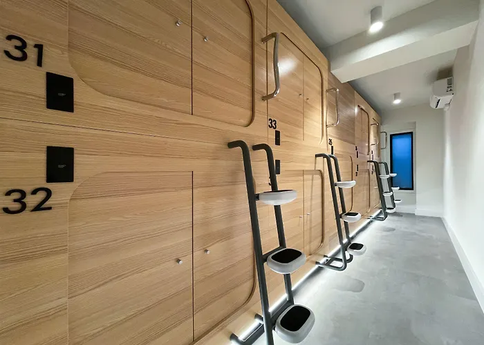 Airone Capsule Hotel Hobart