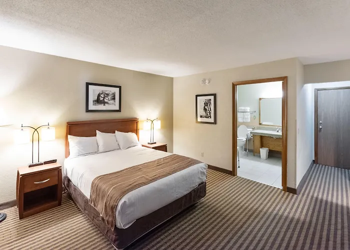 Eleven Boutique Hotel LLC