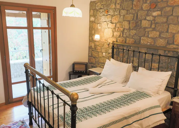 Hotel Papanikola