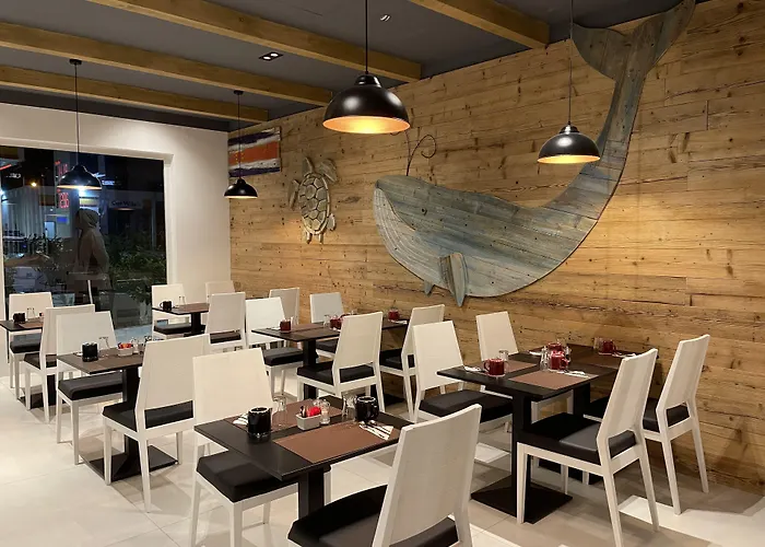 Oasis White Hotel