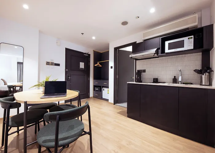 Owen House By Hmlet
