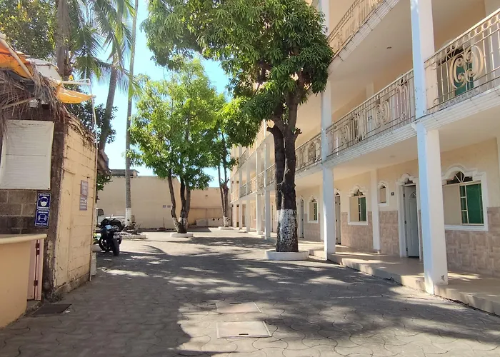 Hotel Las Cupulas
