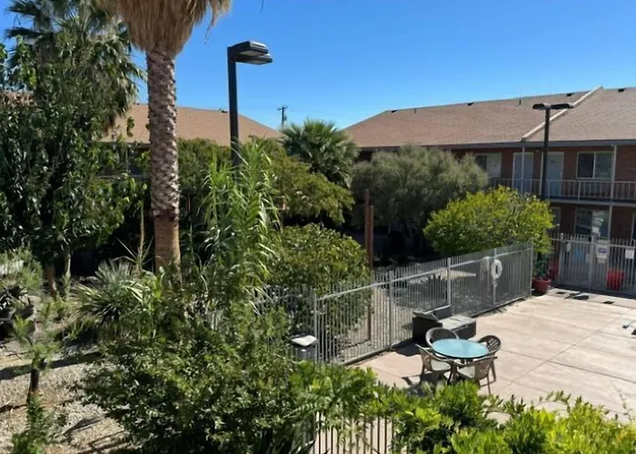 Big Chile Inn & Suites