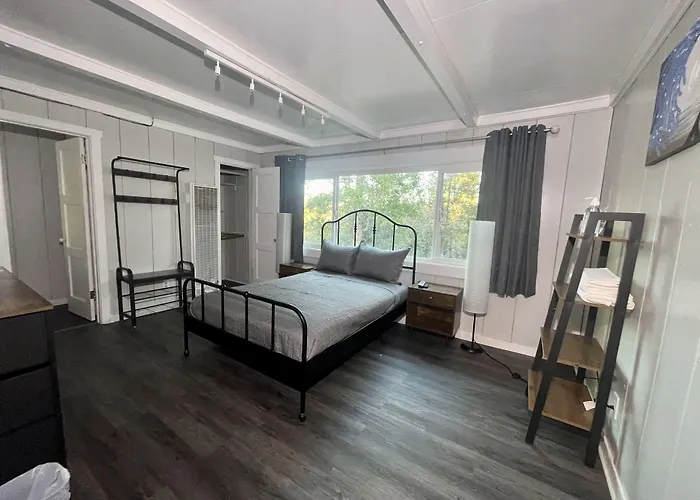 Sherwood Arms Motel
