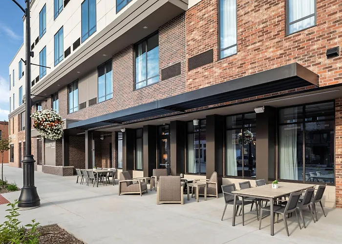 Courtyard By Marriott Owatonna Downtown