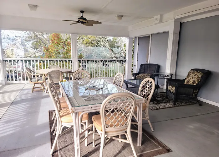Beaufort Harbour Suites And Lodges