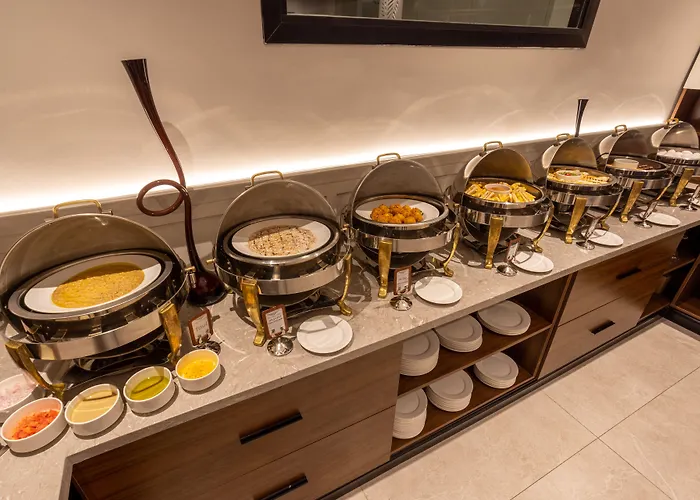 Skyline Hotel & Suites