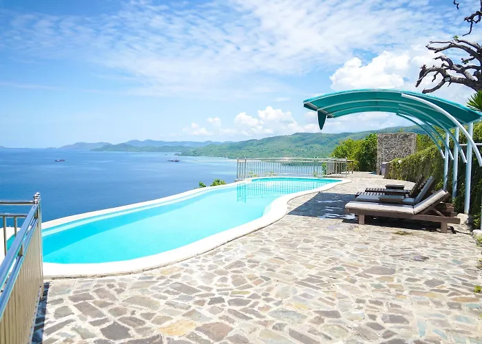 Theodor At Labuan Bajo