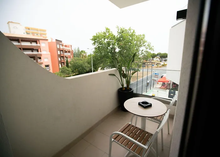 Rochavau Hotel